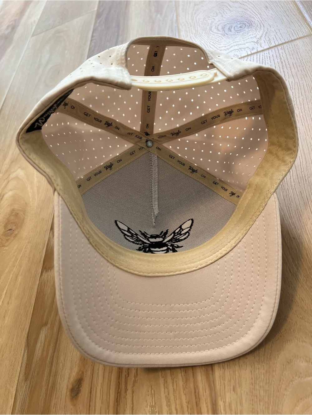 Waggle Buzzin' Golf Hat Cream Cap with Black Logo - Picture 4 of 5